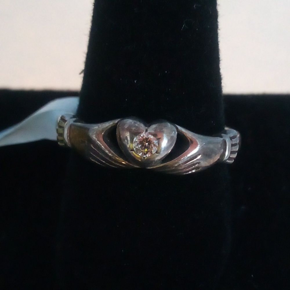 A classic ring.